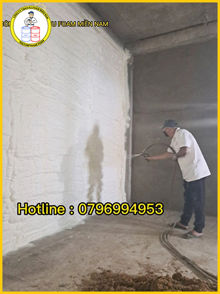 Phun PU Foam cách nhiệt kho lạnh, hầm cấp đông lạnh